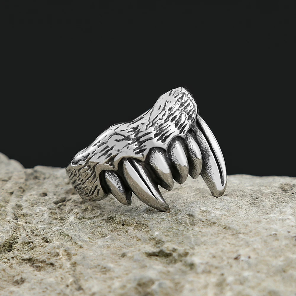 Gothic Beast Teeth Ring — Stainless Steel