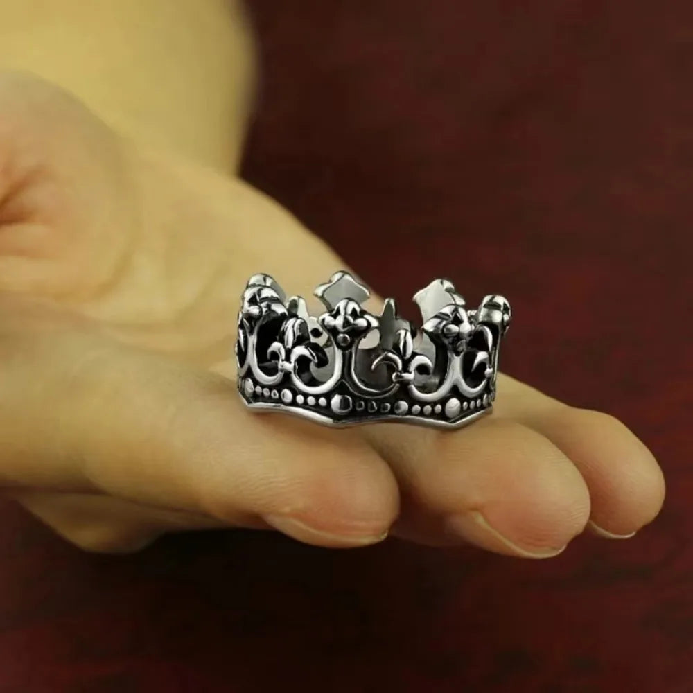 New Classic Vintage Crown King Ring Men's Fashion Punk Minimalist Biker Ring Mens Womens Street Niche Creative Party