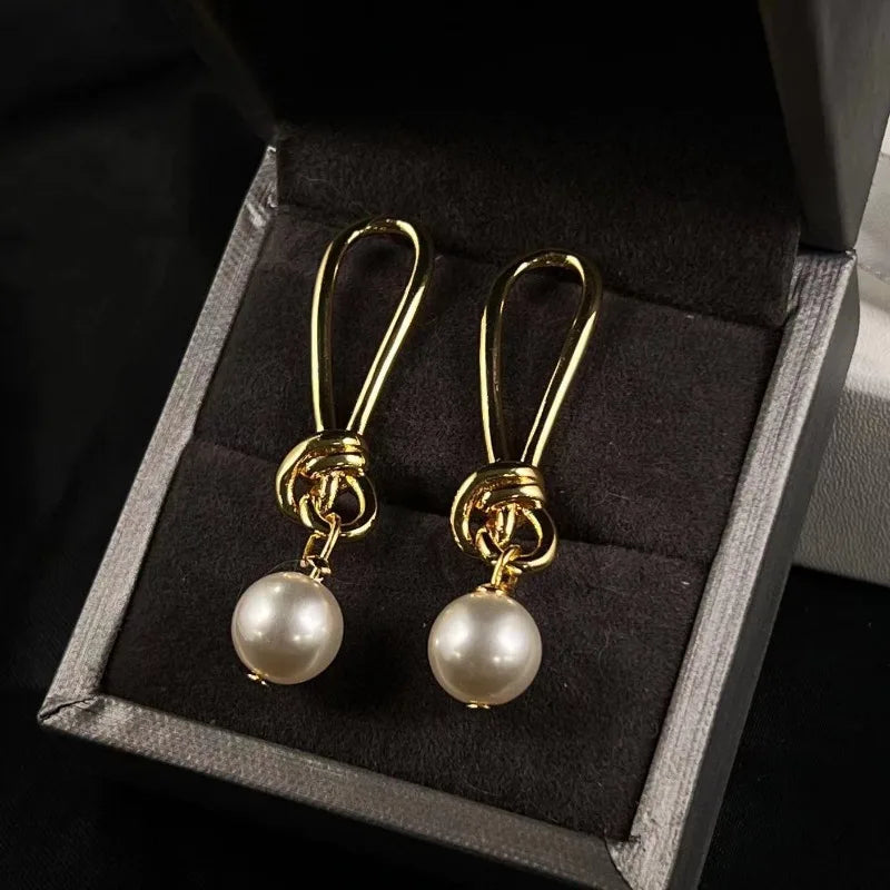 18K Gold Knot Pearl Stud Earrings — Gold