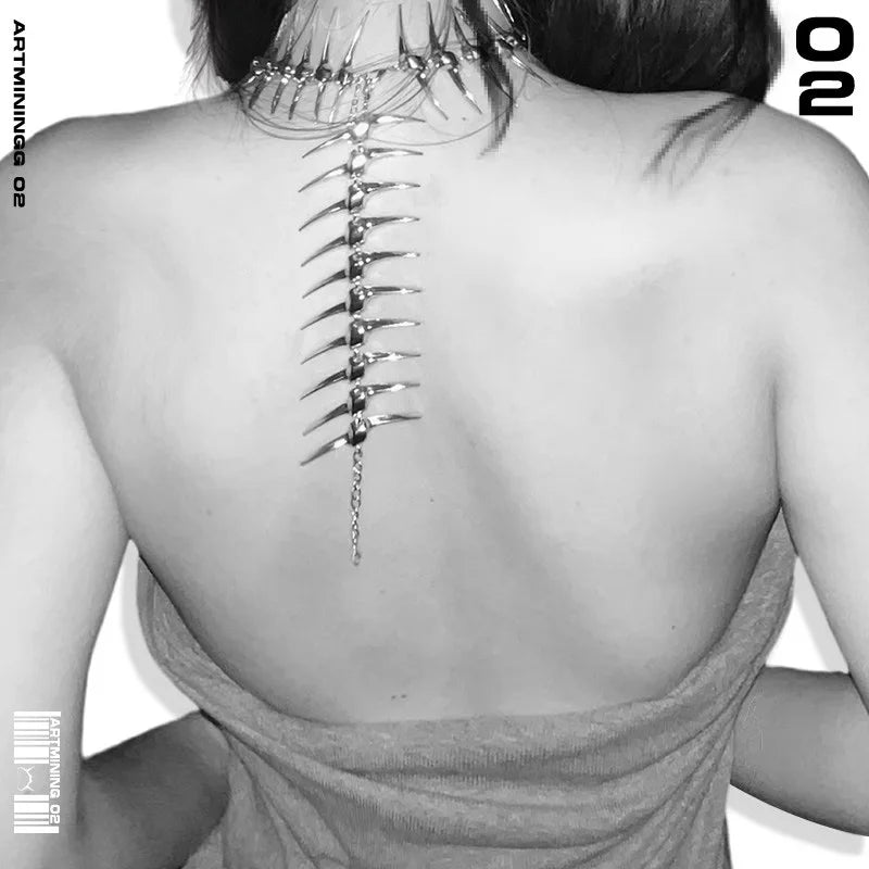 ZHUHE The Thorny Fishbone Necklace In Cyberpunk Style Is A Jewelry Accessory For Men And Women And A Party Gift