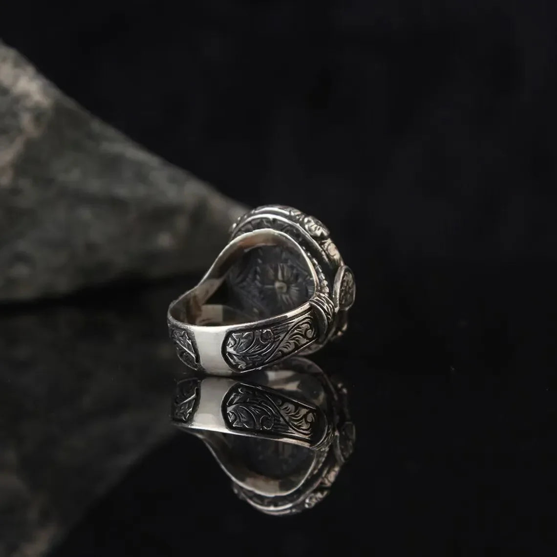 Oval Filigree Ring — Silver-Tone Vintage Open Band