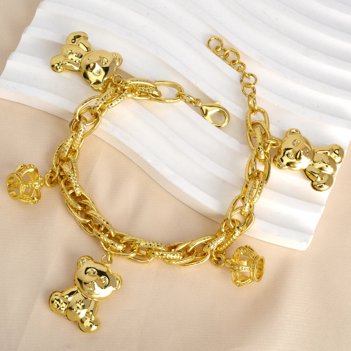 Diana Baby Link Chain Copper Gold Color Bear and Lock Bracelets for Women Wholesale Retail Fashion Jewelry Party