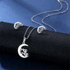 Mama Letter Pendant Necklace — Minimal