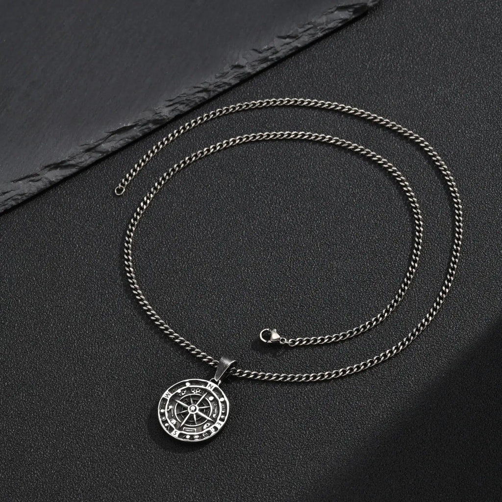 Stainless Steel Compass Pendant Necklace Vintage Grey Round Medallion Link Chain for Men Punk Adventure Travel Jewelry Gift