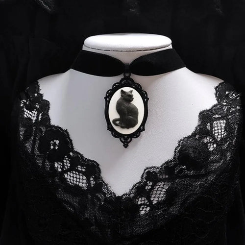 Gothic Crow Pendant Necklace
