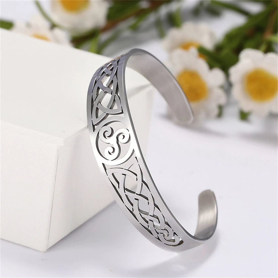 VASSAGO Viking Celtic Knot Cuff Bracelet Men's Nordic Triskele Symbol Irish Stainless Steel Bangle Vintage Amulet