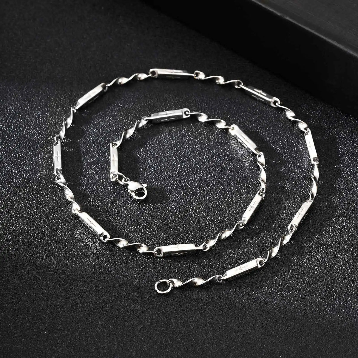 Mobius Bamboo Cross Link Chain Necklace 3mm — Stainless Steel