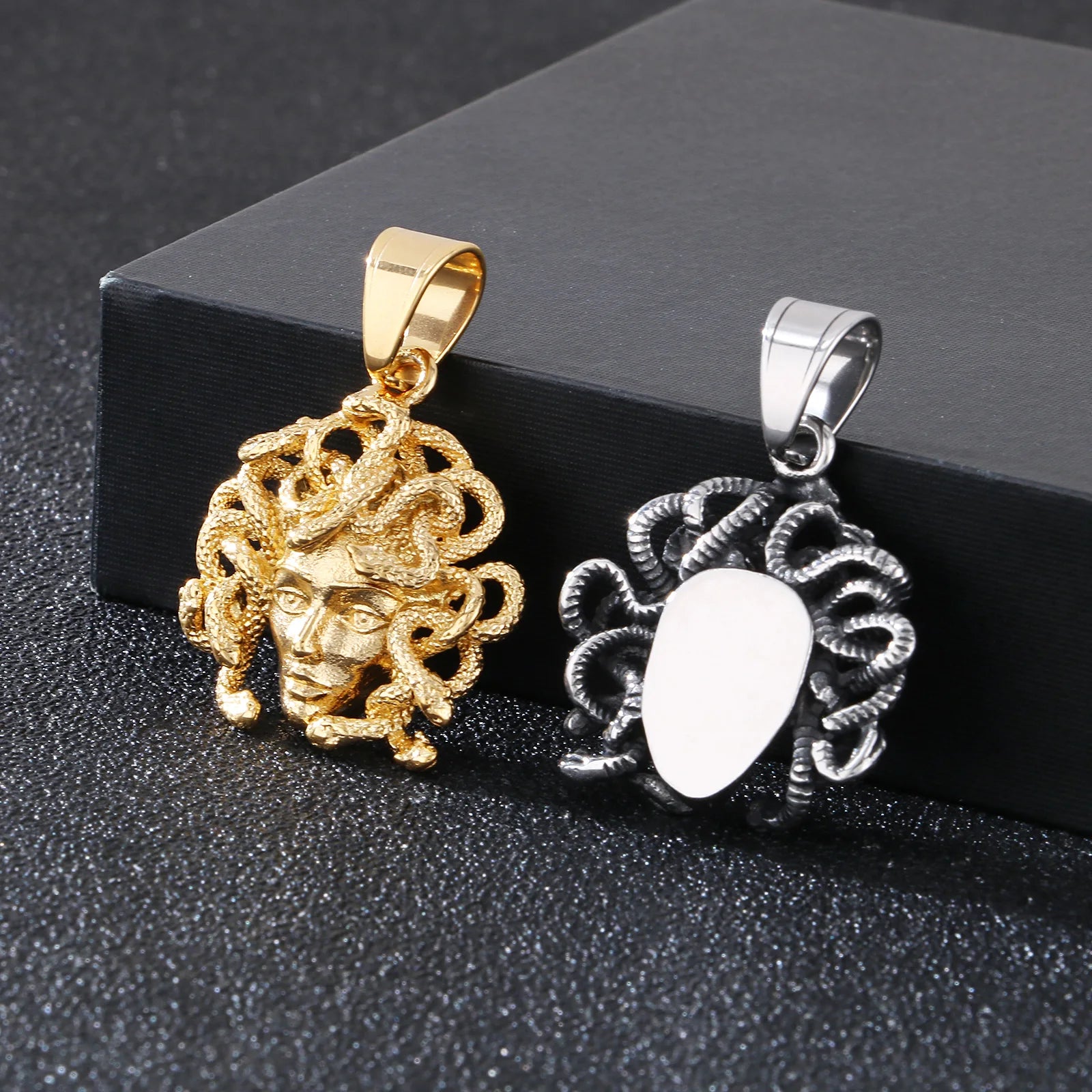 Fongten Religious Stainless Steel Pendant Necklace for Men Portrait Queen Maria Weird Gothic Collar Fashion Jewelry Gifts