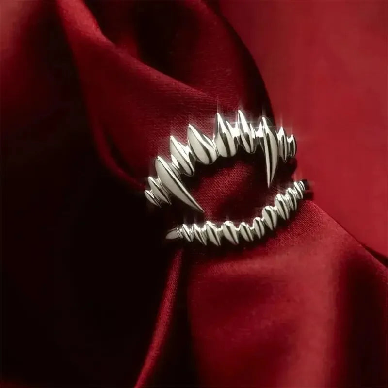 Articulated Snake Ring — Black