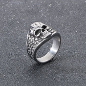 Stainless Steel Men Skull Ring Retro Cracked Skull Biker Ring Textured Band Vintage Punk Rock Fashion Jewelry for Men