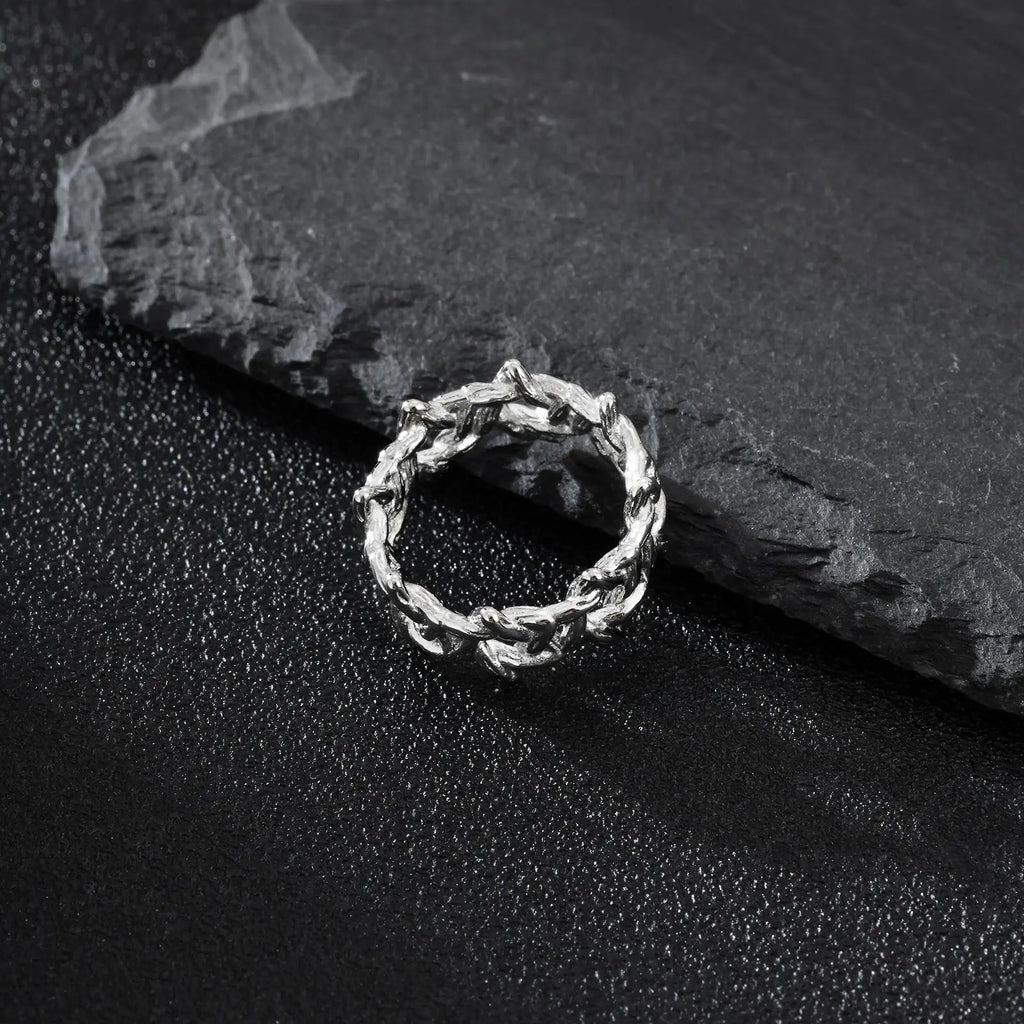 Irregular Thorns Star Ring — Stainless Steel