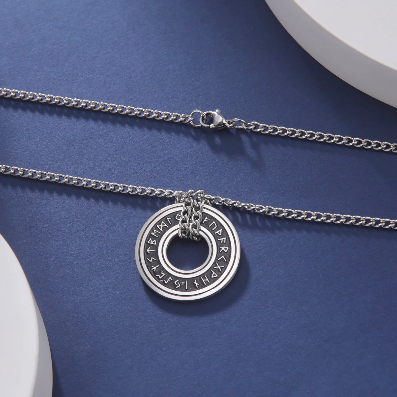 LIKGREAT Vintage Nordic Rune Necklaces for Men Stainless Steel Norse Runes Viking Jewerly Pagan Pendant Amulet Gift Hot
