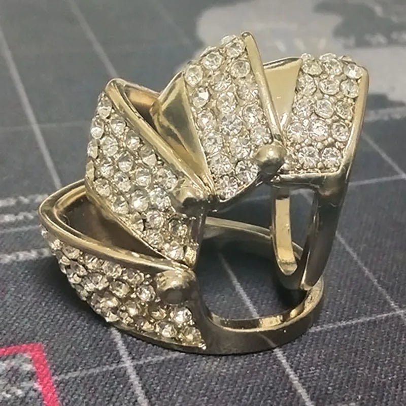 Luxury Alloy Rhinstone 4-segment Armor Finger Ring for Men Women Evening Party Delicate Wedding Anniversary Gift