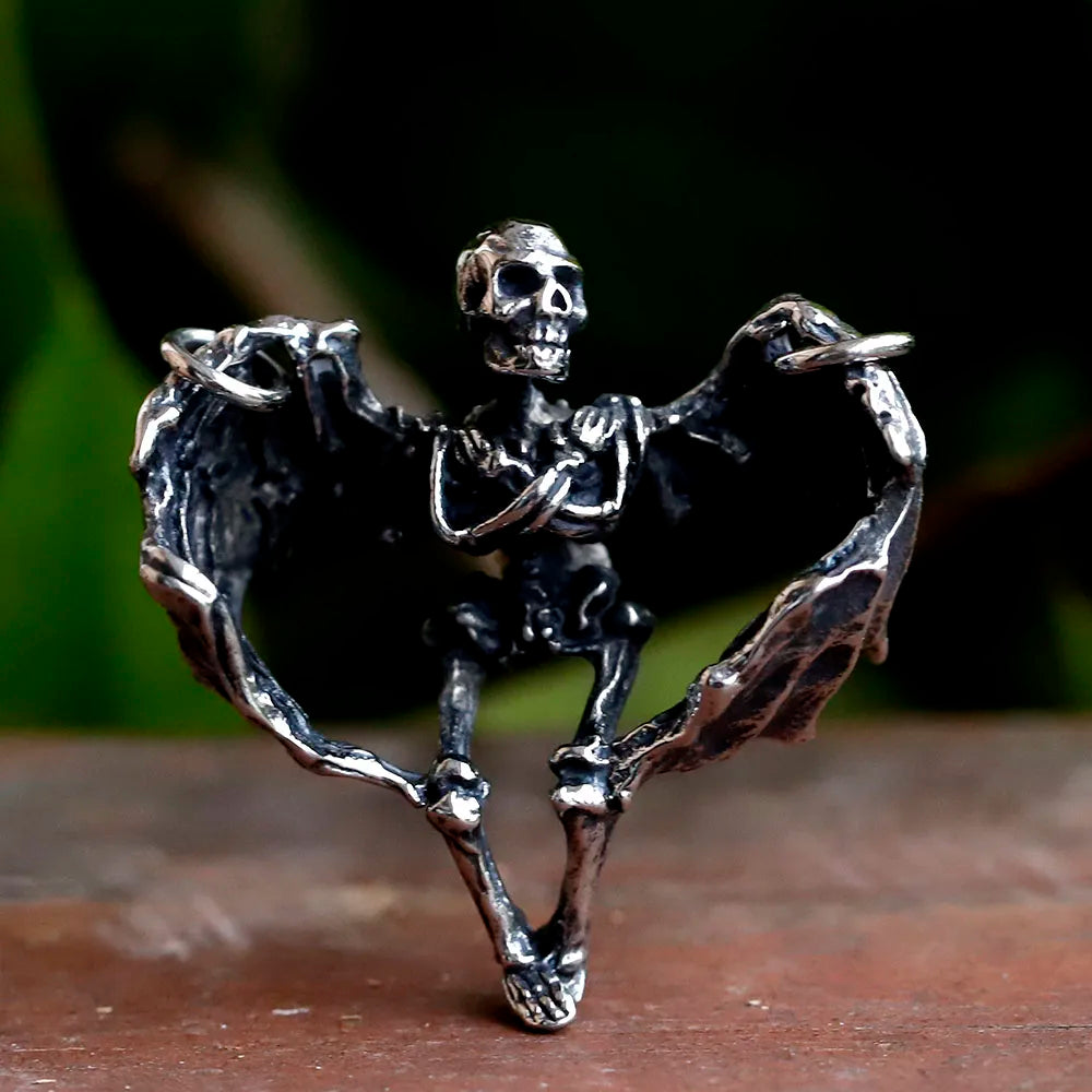New Special Design Stainless Steel Skull Wing Pendant Exquisite Punk Hip Hop Retro Jewelry For Men Gift free shipping