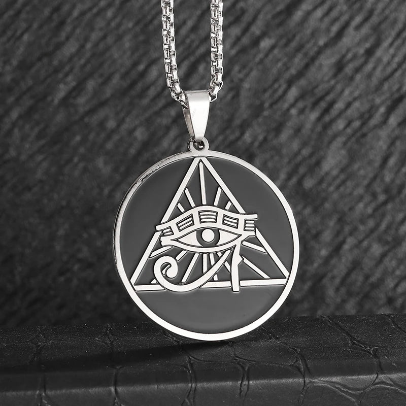 Jewelry Round Celtic Knot Necklace for Men Nordic Rune Amulet Fashion Sweater Necklace Gift