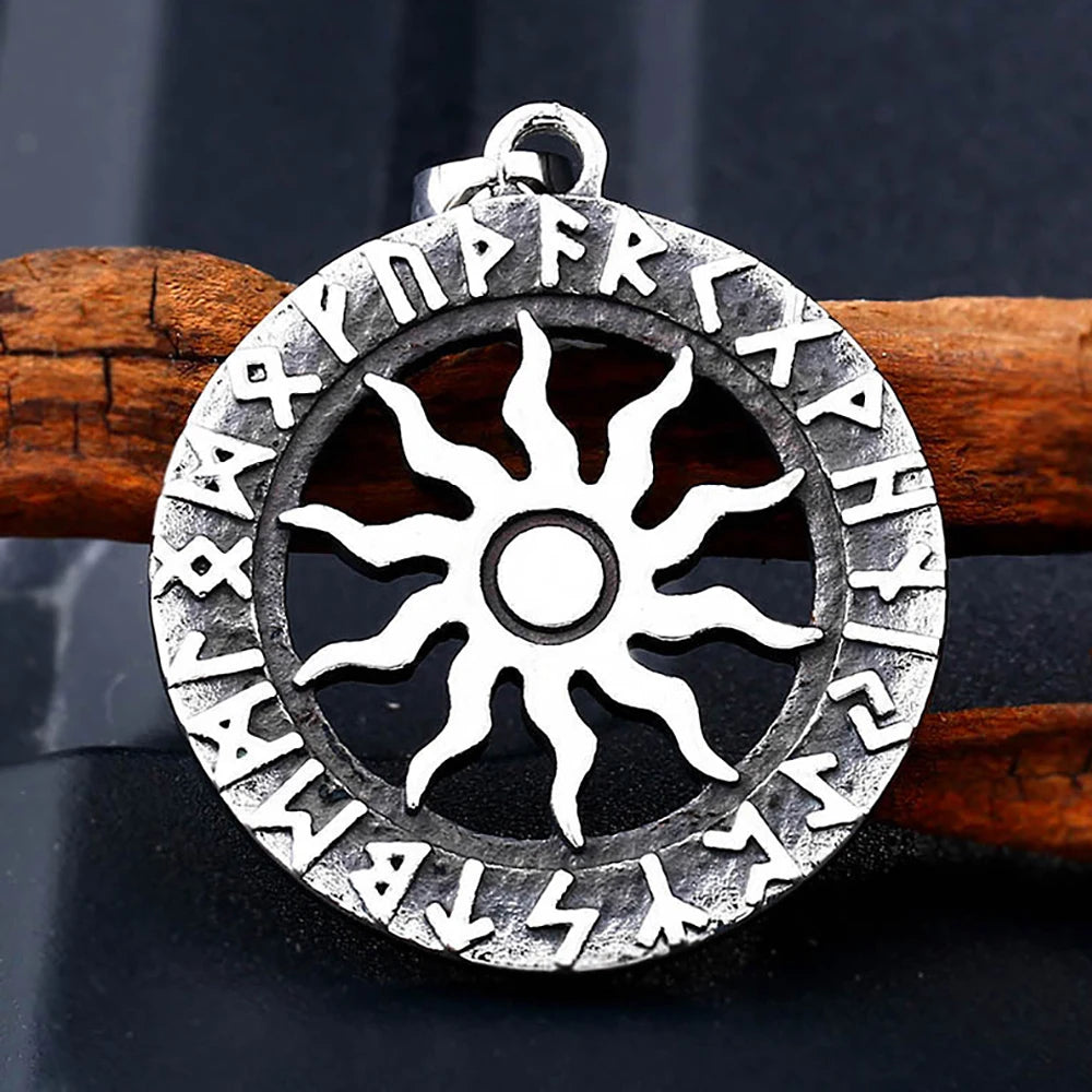 Vintage Stainless Steel Nordic Vikings Pendant For Men Slavic Amulet Pagan Solar Symbol Slavic Wheel Necklaces Fashion
