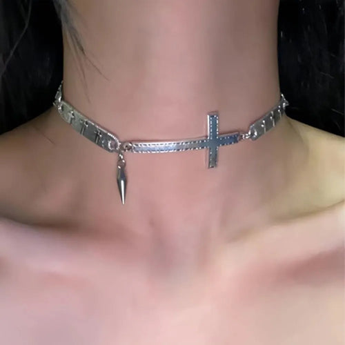 Cross Choker Pendant Necklace — Silver Y2K
