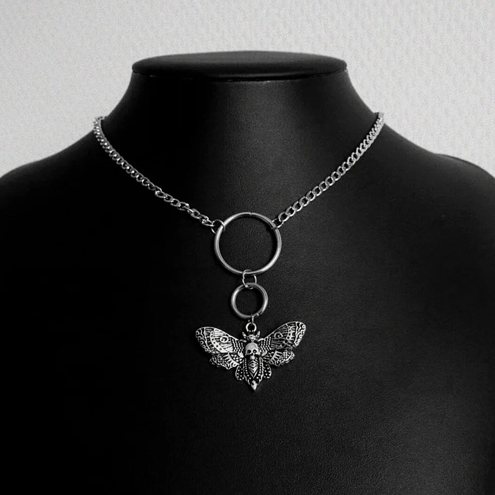 Gothic Crow Skull Necklace For Women man Fashion Vampire Bat Accessory Punk Jewelry Gift Circle Pagan Vintage Moth Charm Choker
