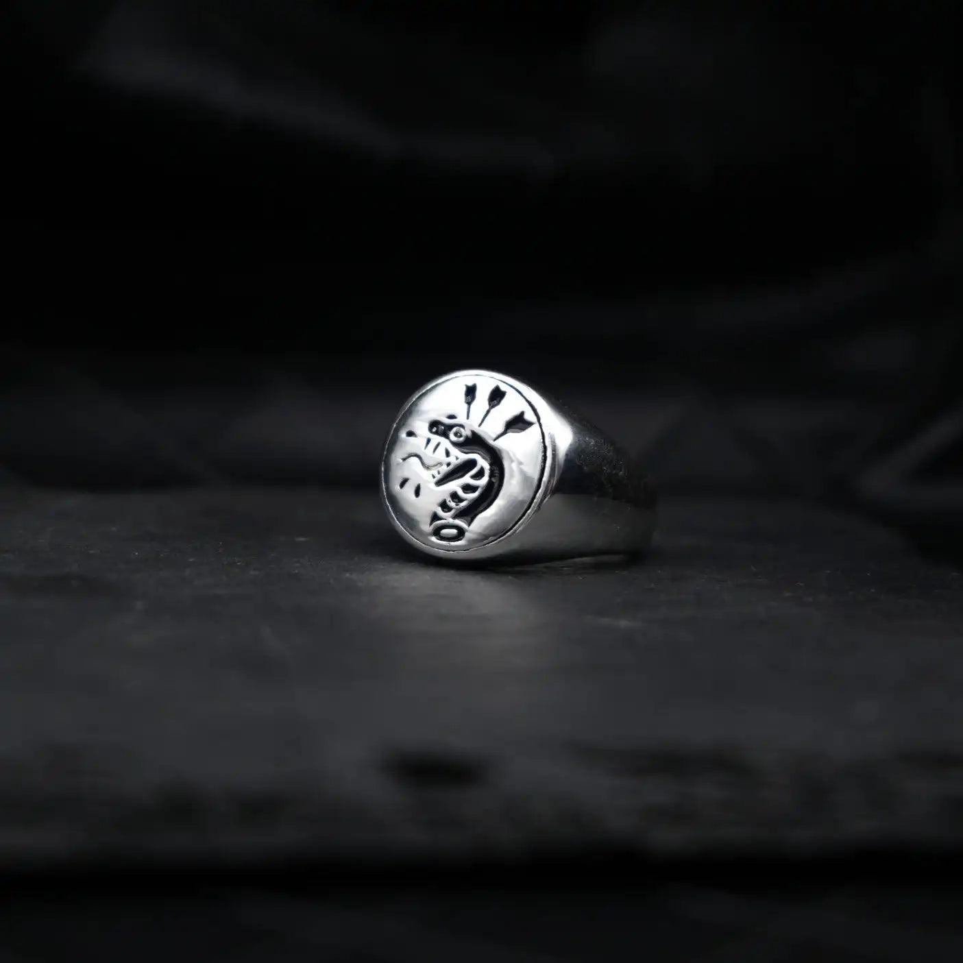 Luxury Felled Serpent Men Women Ring Stainless Steel Silver Plated Jewelry Anel Masculino Decoration Couple Gift Anillo