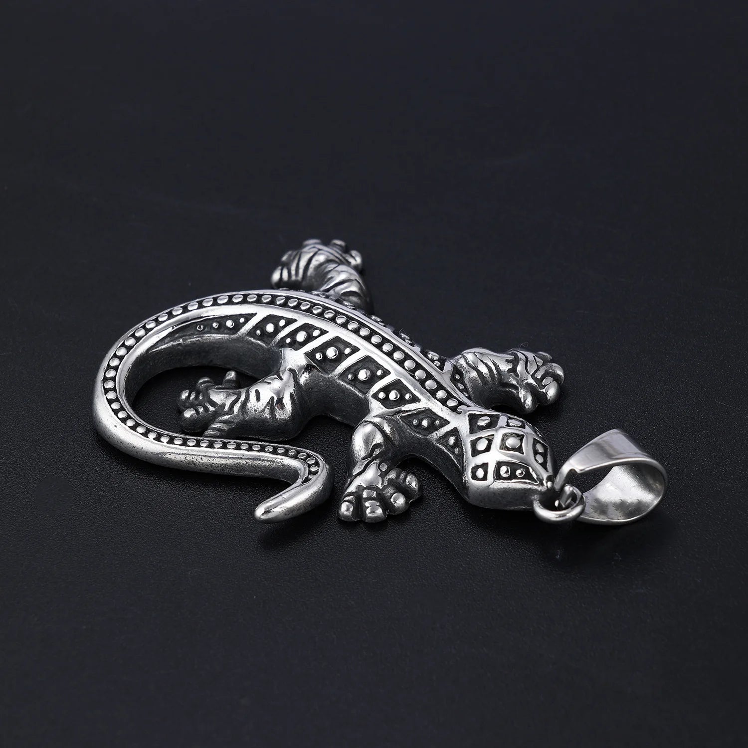 Lizard Animal Pendant Necklace — Stainless Steel