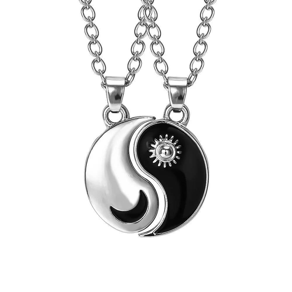 Vintage Sun Moon Tai Chi Necklace for Couple Chinese Style Yin Yang Dragon Pendant Clavicle Chain Best Friends Gift