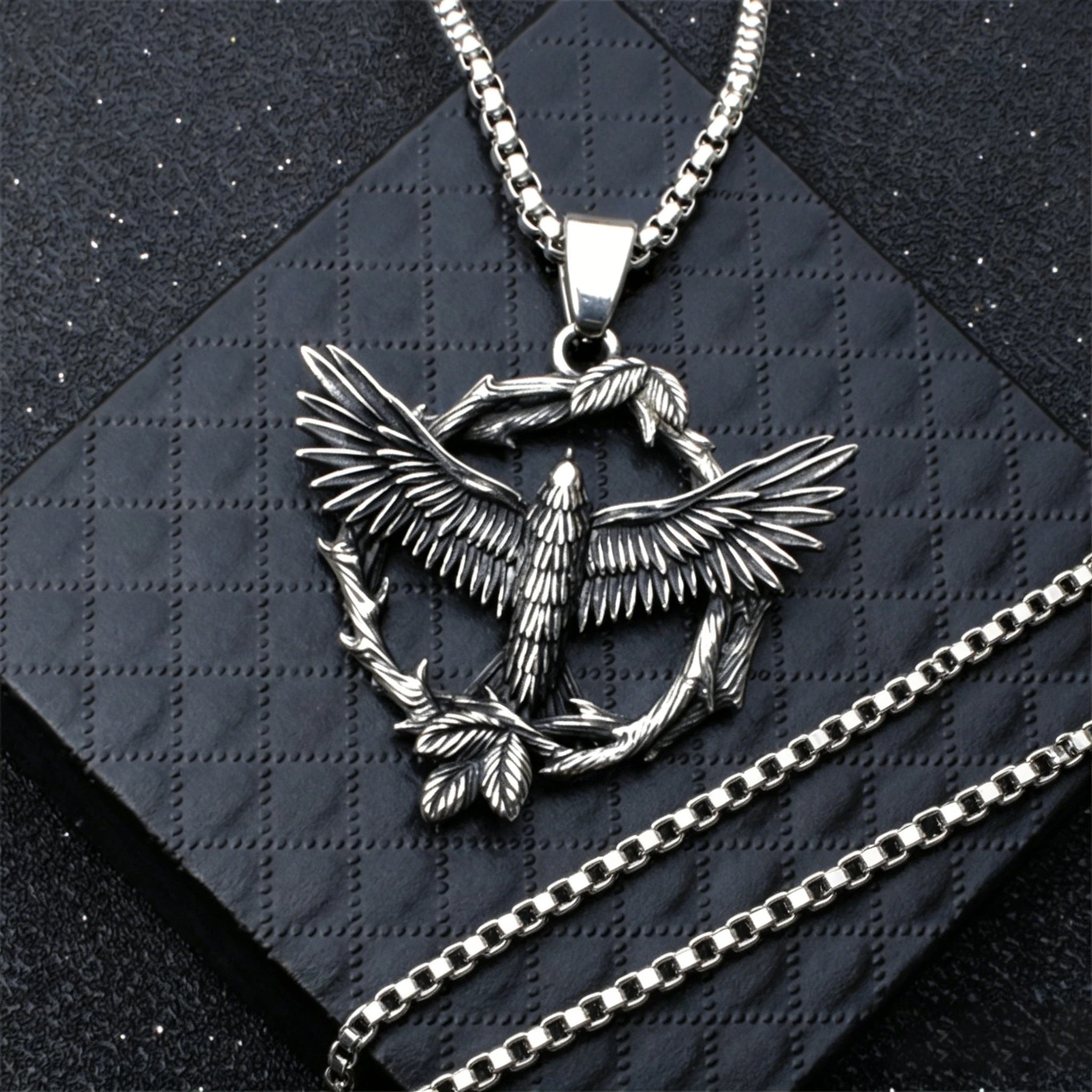 Silver Eagle Pendant Necklace Box Chain