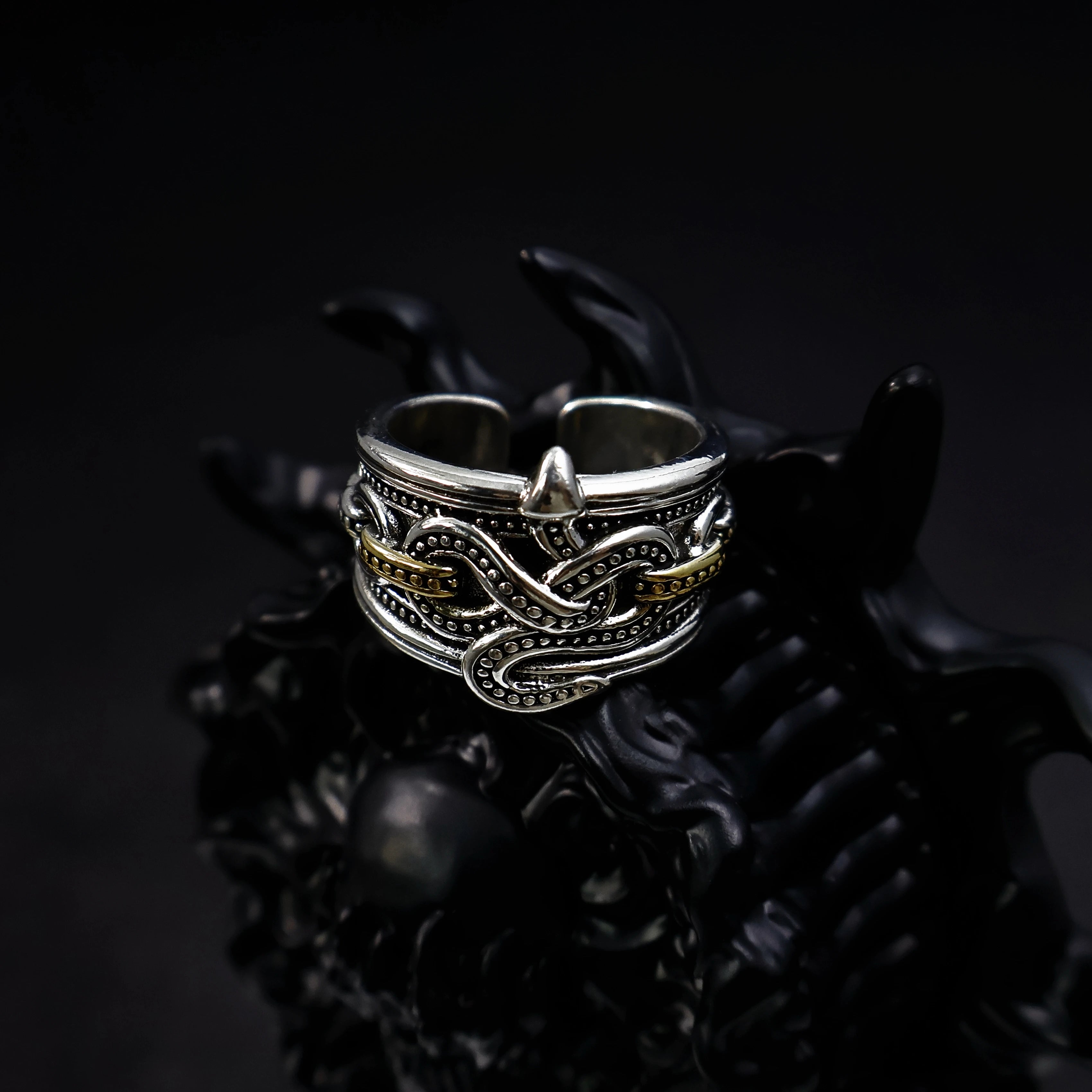 Retro Chained Snake Adjustable Open Ring For Men Silver-plated Copper Gothic Punk Edgy Indie Jewelry Niche Accessories