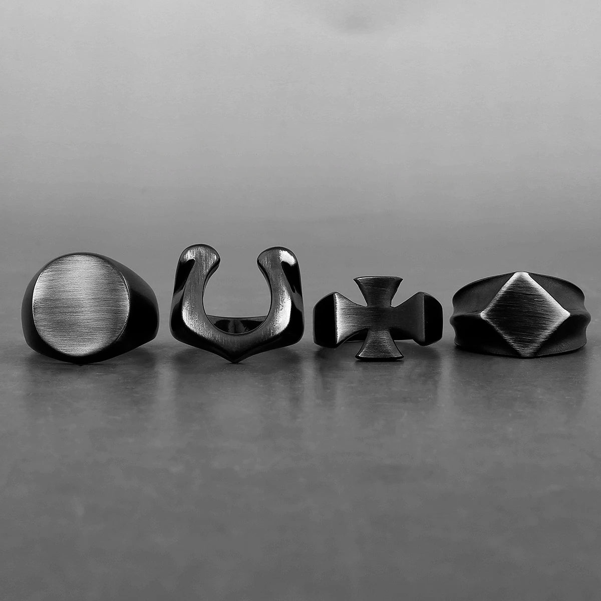 Simple Punk Retro Black Stainless Steel Mens Rings for Women Couple Lover Boy Girlfriend Biker Jewelry Creativity Gift