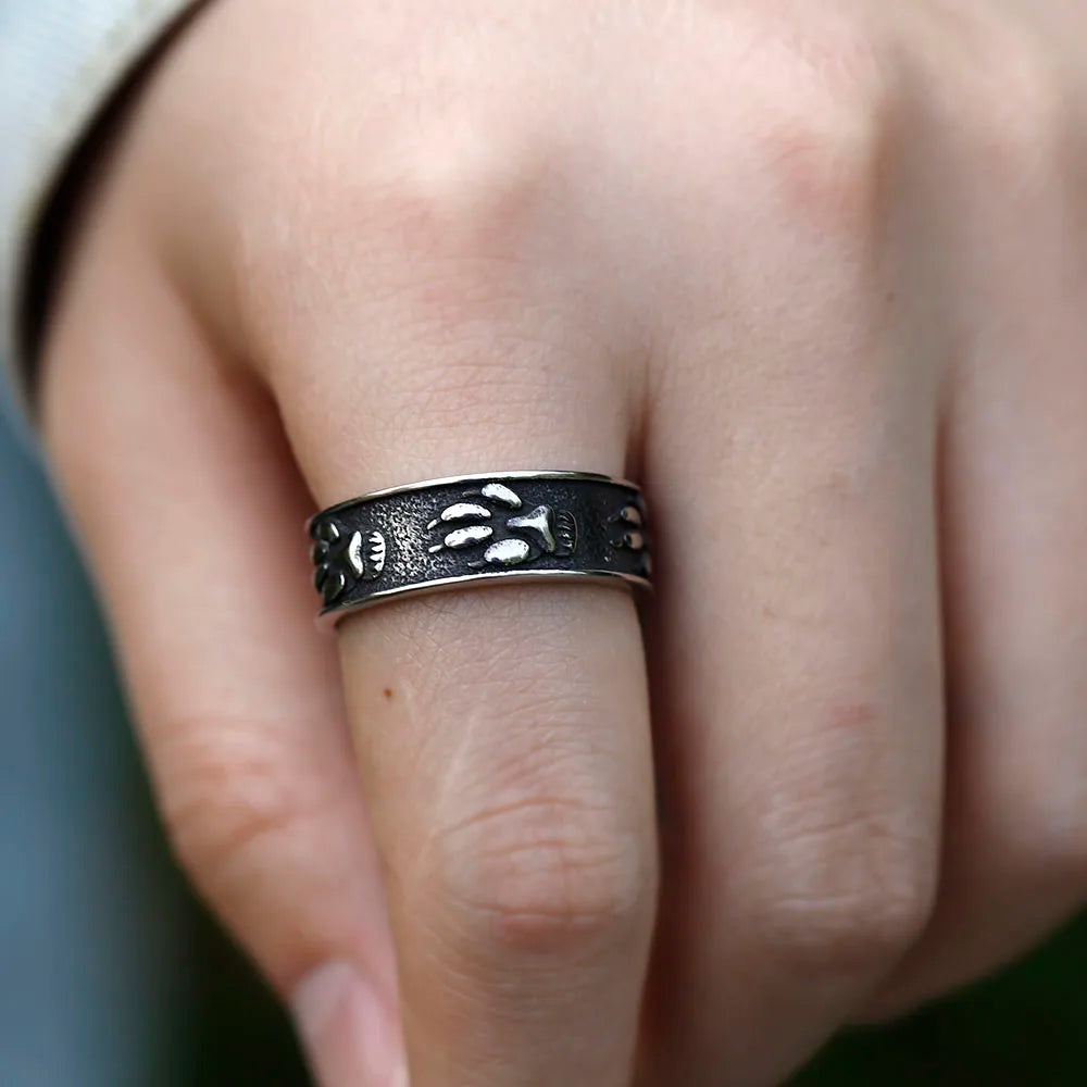 Viking Bear Paw Animal Ring — Stainless Steel