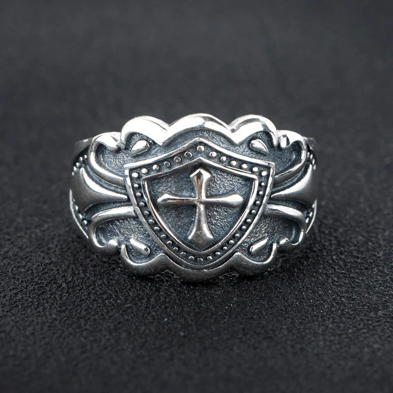 Vintage Knight Cross Amulet Ring for Men — Zinc Alloy