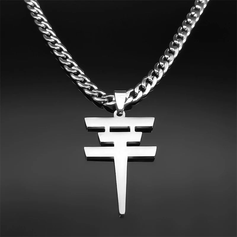 Silver Pendant Statement Necklace — Stainless Steel
