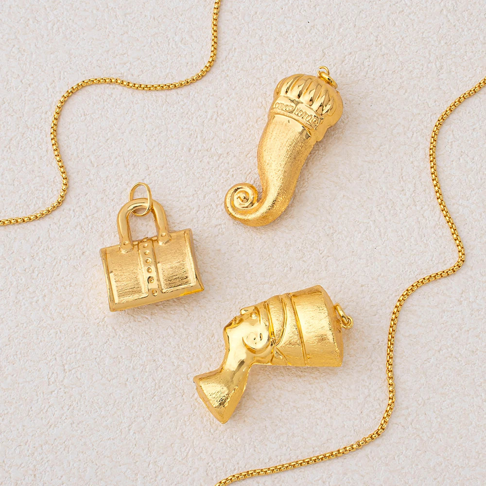 Gold Pendant Necklace