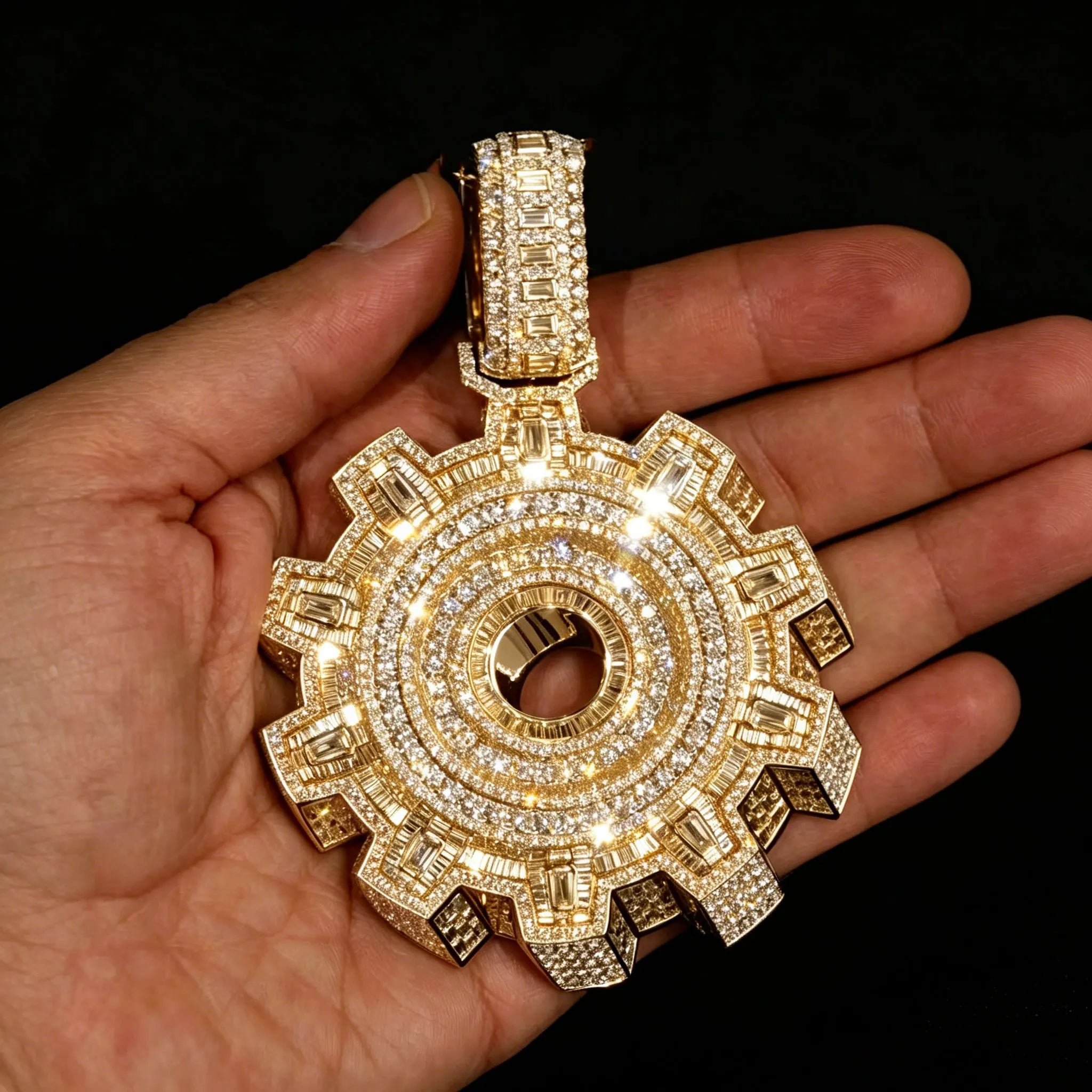 Gear Shaped Pendant Hip-hop Necklace Accessory Rapper Jewelry Street Party Music Festival Fine Jewelry Gifts for Men Boy Friends