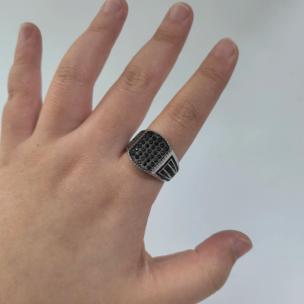 1Pcs Retro Silvery Black Zircon Signet Ring Men's Polished Stainless Steel Closed Band Daily Wear Jewelry Gift
