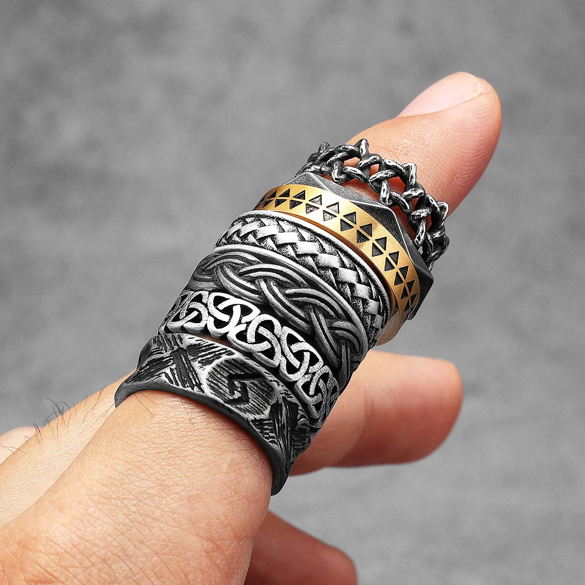Celtic Knot Hollow Ring Stainless Steel