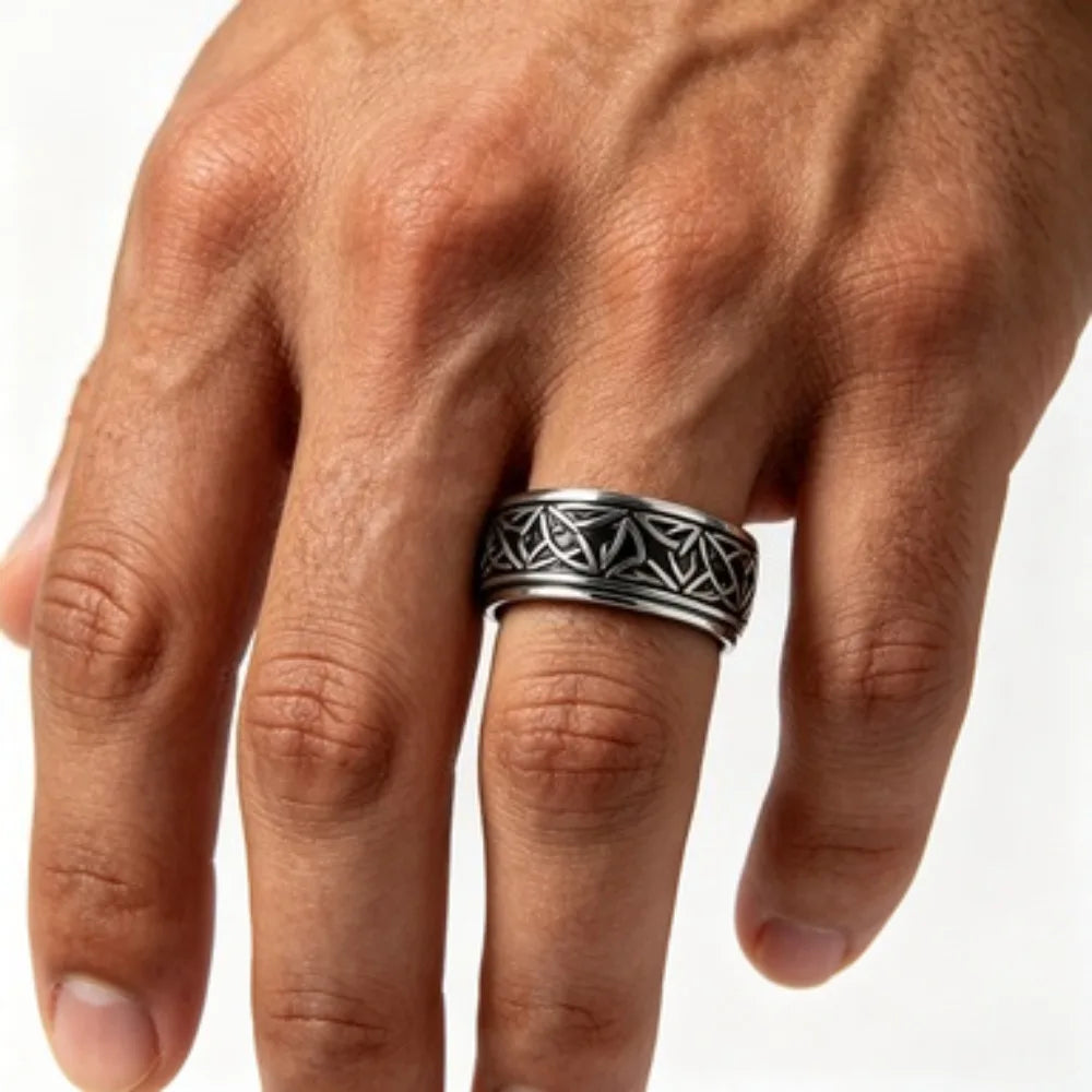 Celtic Knot Knuckle Spinner Ring — Stainless Steel