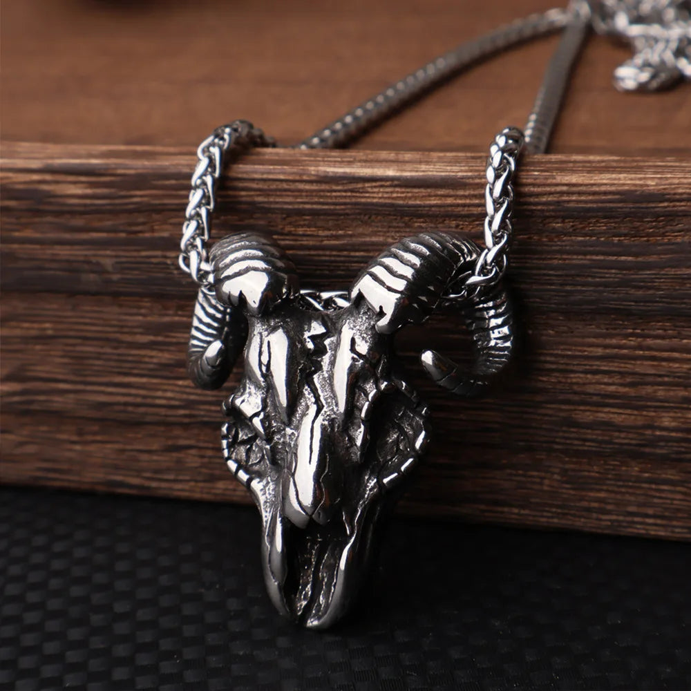 Vintage Stainless Steel Bull Head Skull Pendant Necklace Men Biker Animal Skull Bull Necklace Gothic Jewelry Gift