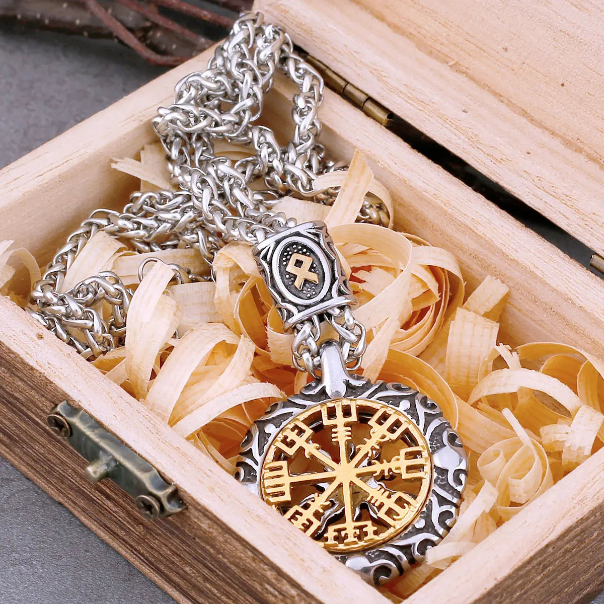 Original Viking Compass Necklace Vintage Stainless Steel Rune Amulet Punk Style Men Women Fashion Mixed Gold Color