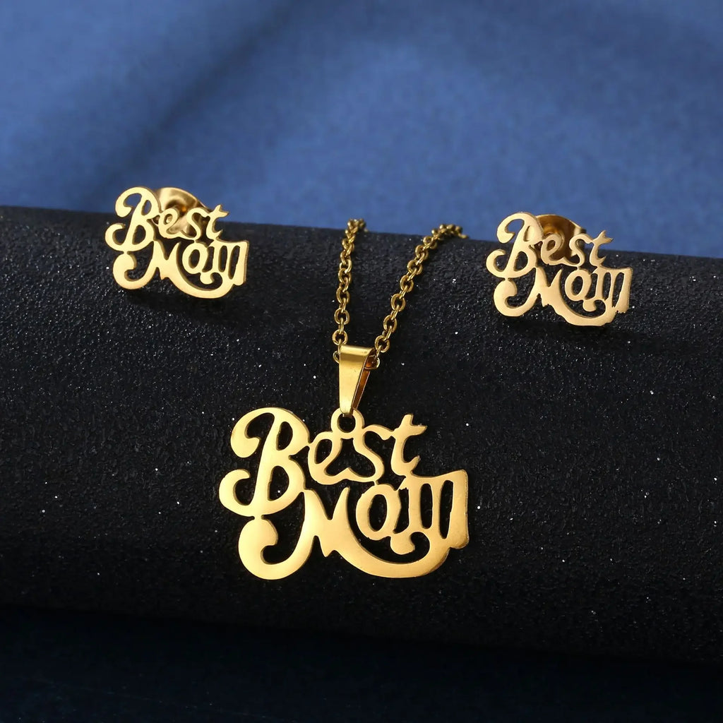 Mama Letter Pendant Necklace — Minimal