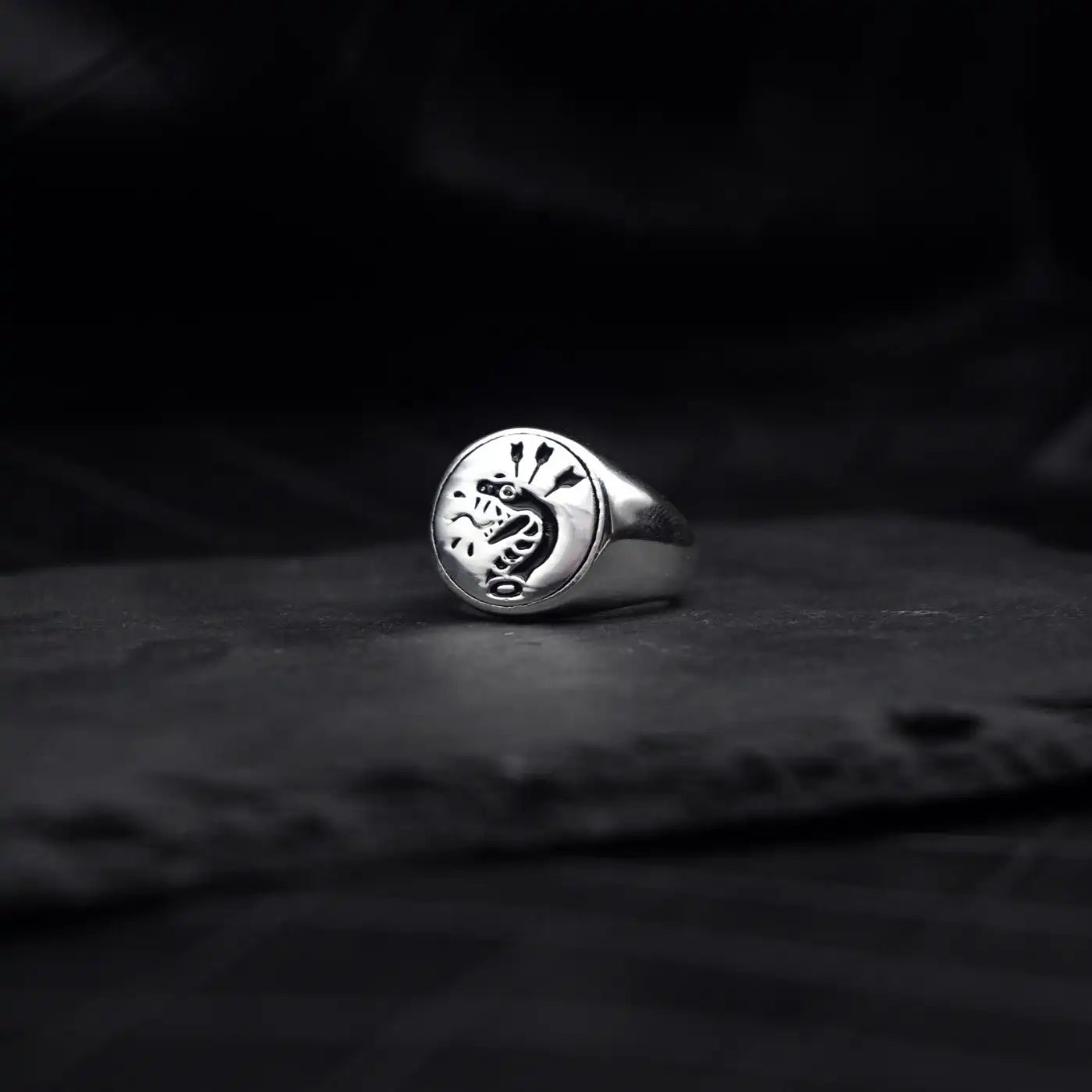 Luxury Felled Serpent Men Women Ring Stainless Steel Silver Plated Jewelry Anel Masculino Decoration Couple Gift Anillo