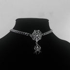 Gothic Crow Skull Necklace For Women man Fashion Vampire Bat Accessory Punk Jewelry Gift Circle Pagan Vintage Moth Charm Choker