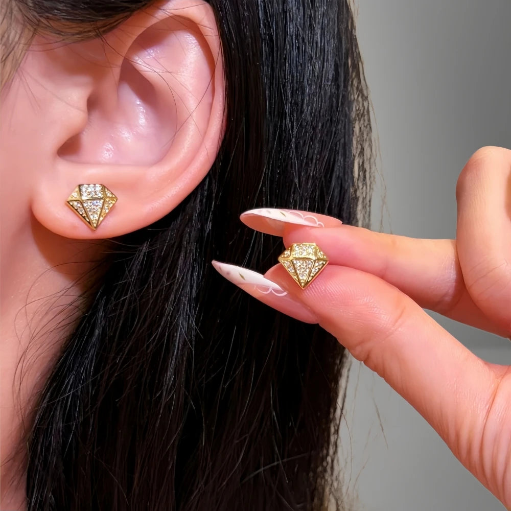 Diamond Shaped Moissanite Stud Earring Fashion Unisex Simple Versatile Diamond Ear Studs 925 Sterling Silver with Certificate