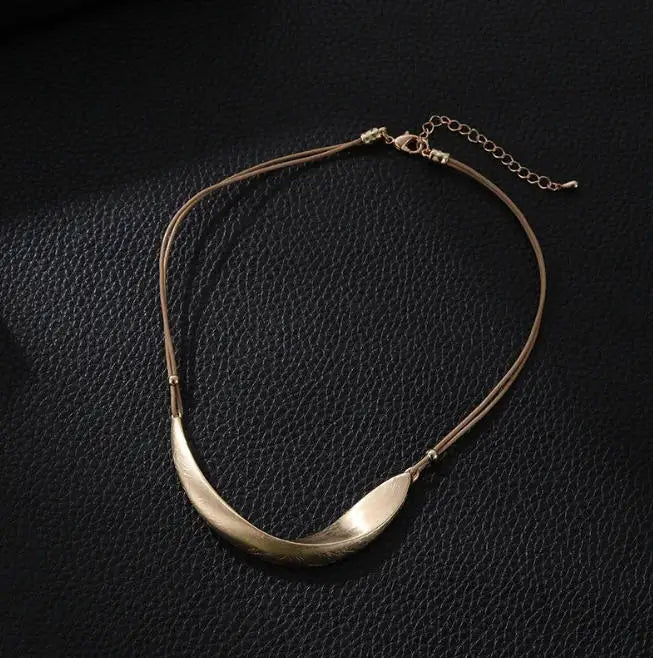 Blue Crystals Geometric Pendants Snake Bone Chain Titanium Steel Men Personality High-end Versatile Necklaces Fashion Jewelry