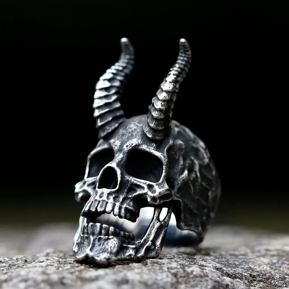 Satanic Skull Horn Ring — Heavy Gothic, 316L Stainless Steel