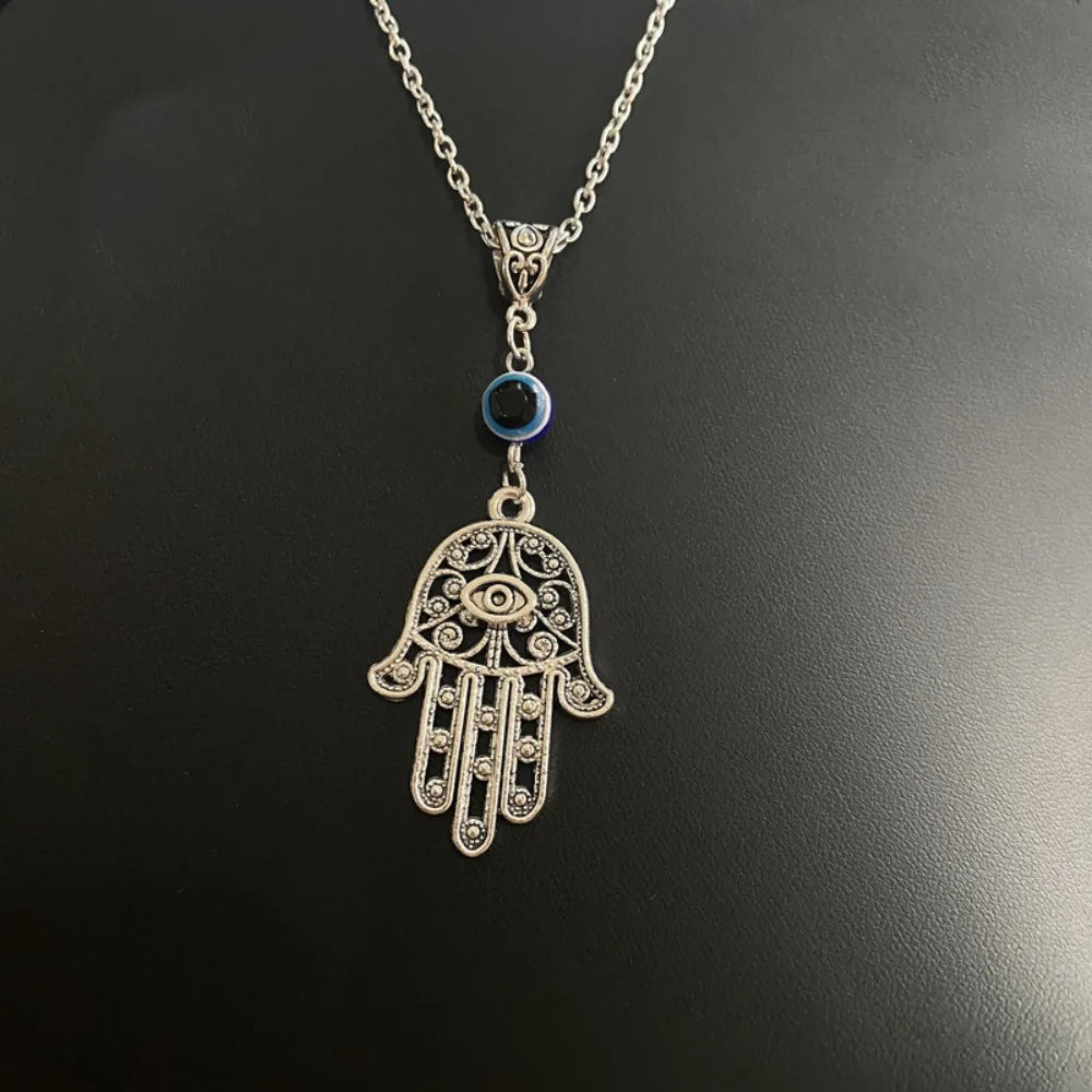 Gothic Retro Silver Color Hollowed-out Pattern Fatima's Hand Evil Eye Pendant Necklace for Women Men Halloween Amulet Jewelry