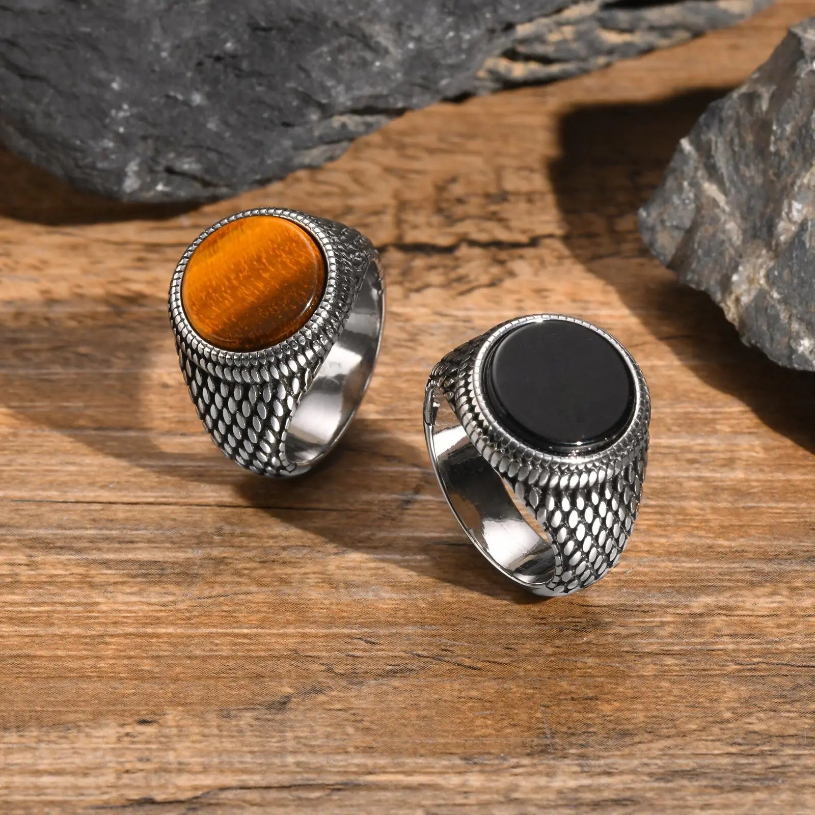 Vnox Dragon Scales Textured Signet Ring for Men,Round Tiger Eye Stone Top Finger Band,Black Gemstone Stainless Steel Stamp Ring