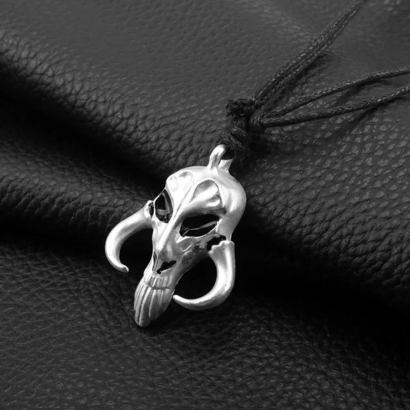Retro Punk Skull Pendant Necklace Mandalorian Dragon Skull Same Unisex Sweater Chain Fashion Clothing Jewelry