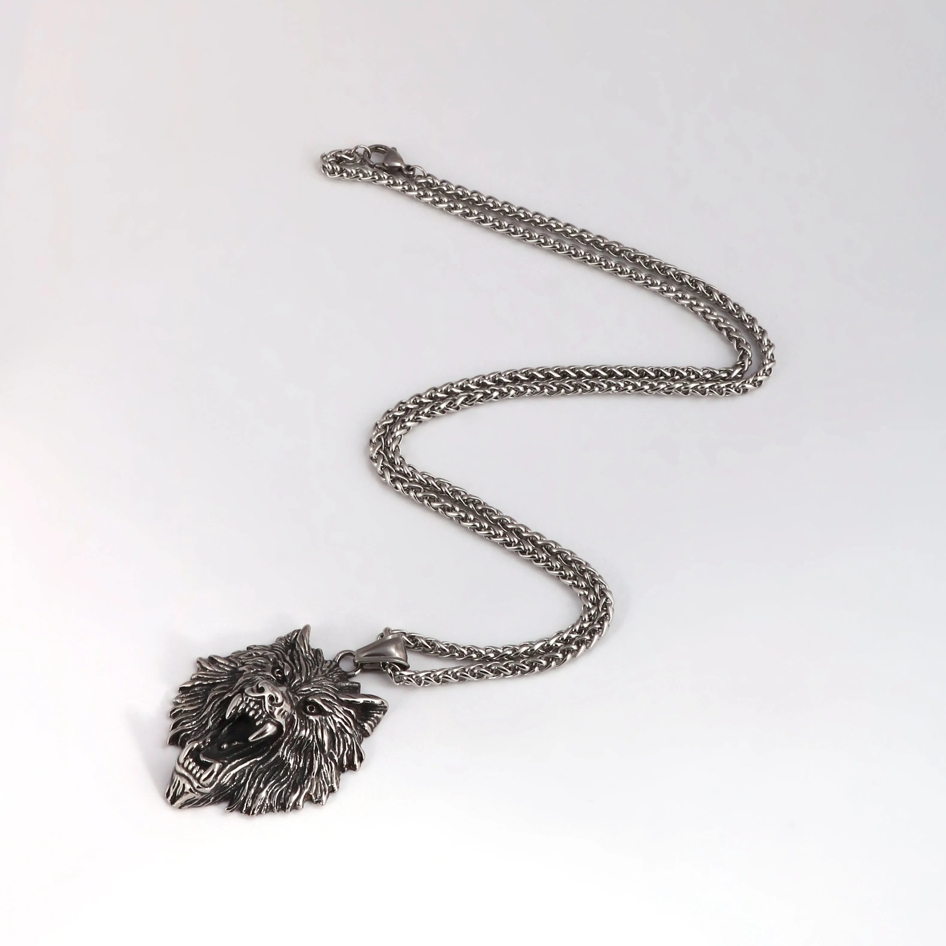1PC INGCHAU Vintage Stainless Steel Myth of Europe Viking Wolf Head Necklace For Men Animal Amulet Necklace Men Jewelry