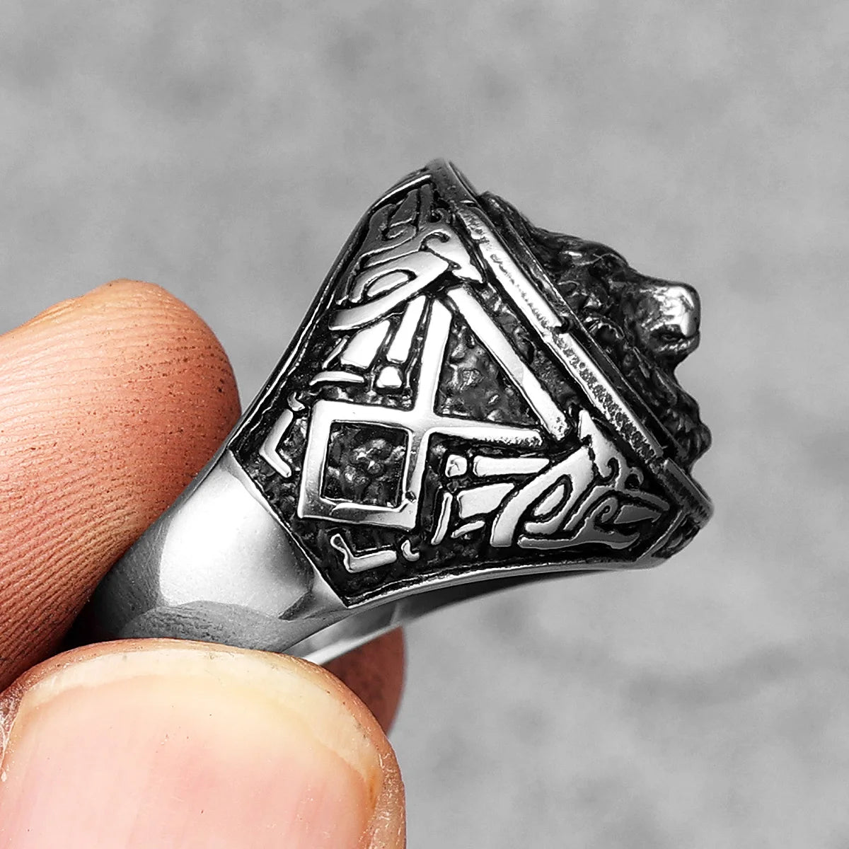Wolf Ring — Stainless Steel