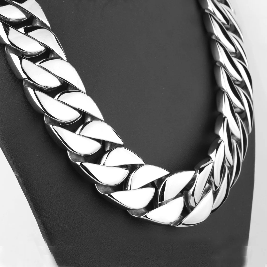 Cuban Link Necklace 24-31mm — Stainless